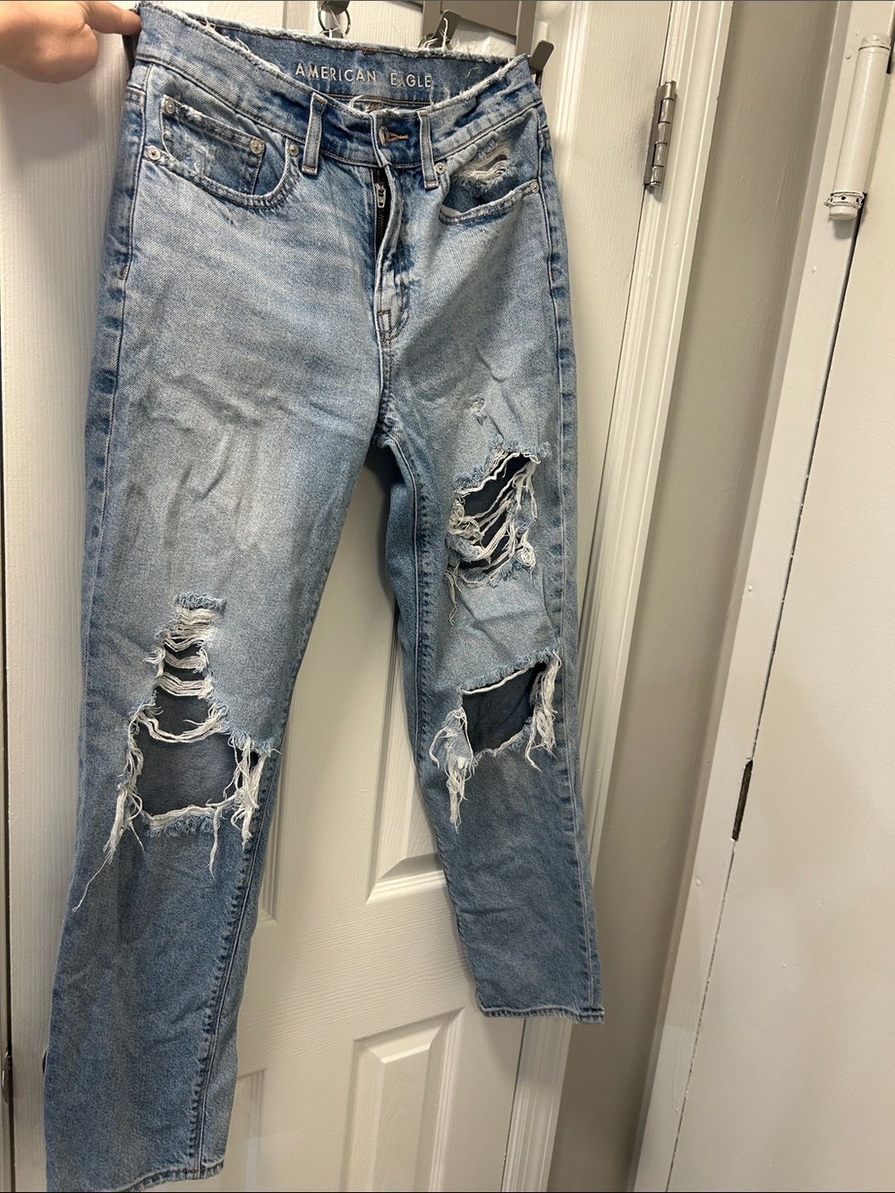 American Eagle Outfitters Light Blue Distressed Boyfriend Jeans